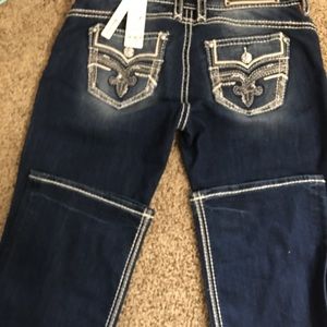 Size 32/33 or 32/34 NWT ROCK REVIVAL JEANS!